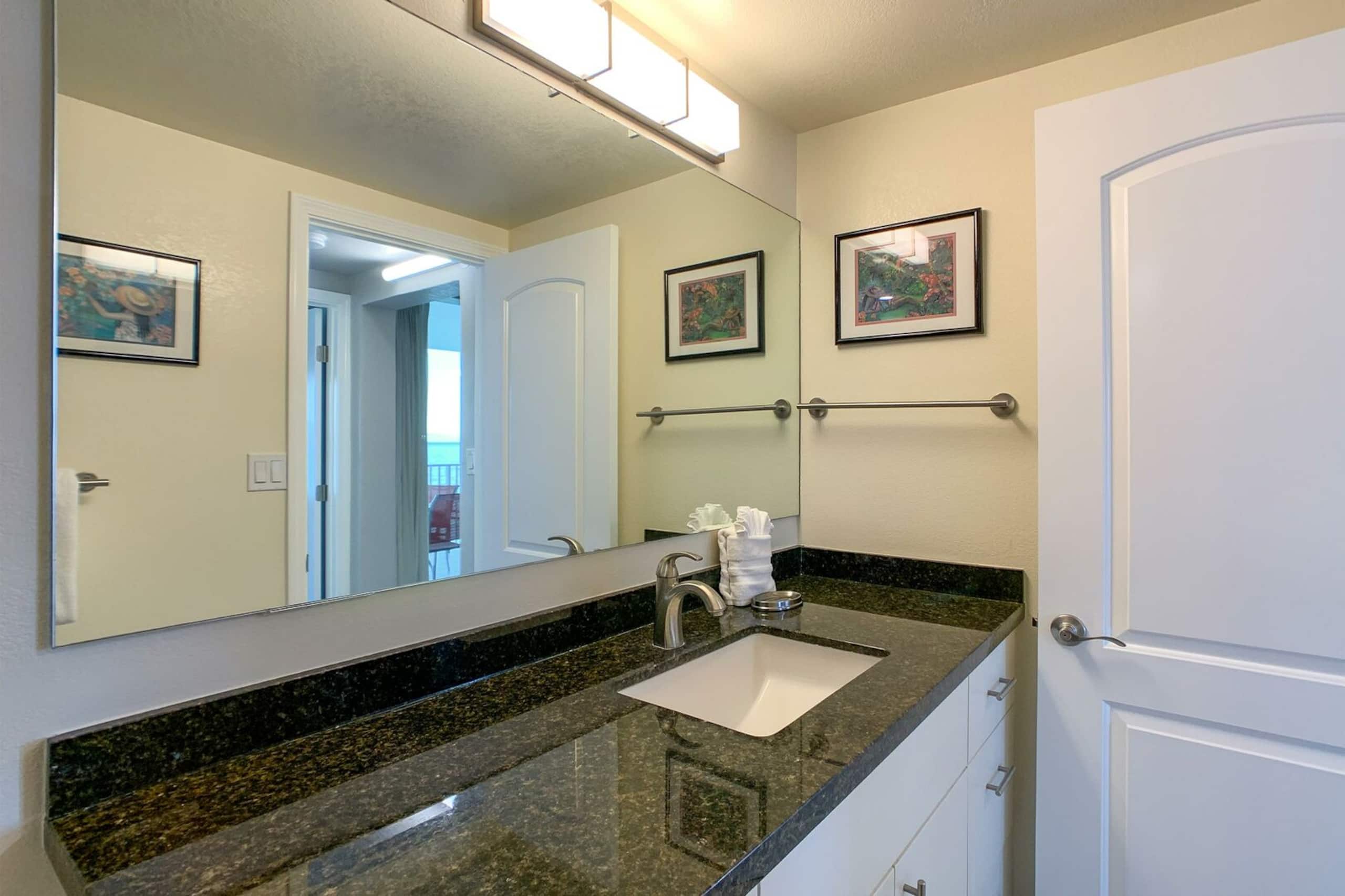 Condo in Kihei · ★4.89 · 1 bedroom · 2 beds · 1 bath - Image 30