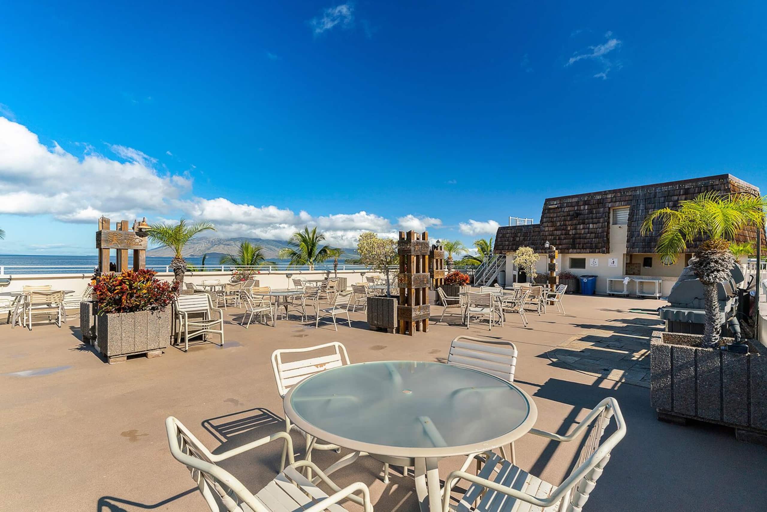 Condo in Kihei · ★4.89 · 1 bedroom · 2 beds · 1 bath - Image 36