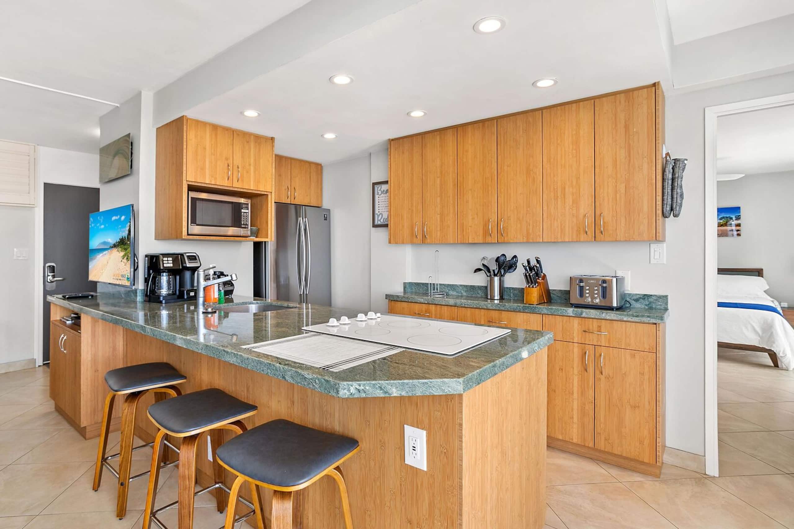 Condo in Kihei · ★4.95 · 2 bedrooms · 4 beds · 2 baths - Image 17