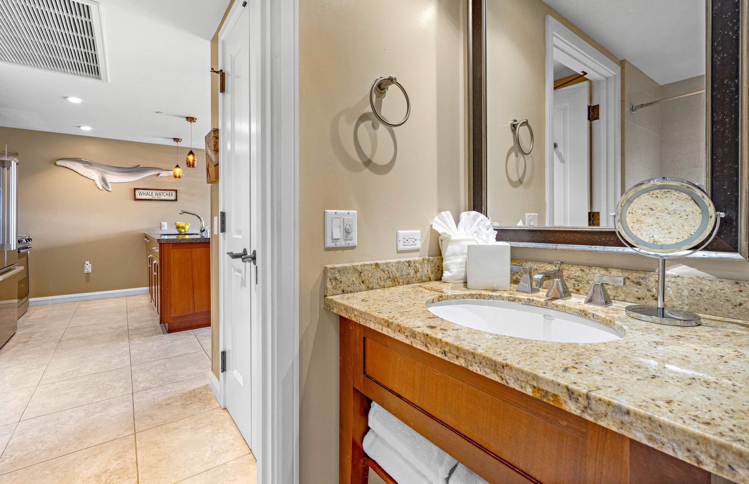 Condo in Lahaina · ★4.86 · 1 bedroom · 2 beds · 1 bath - Image 16