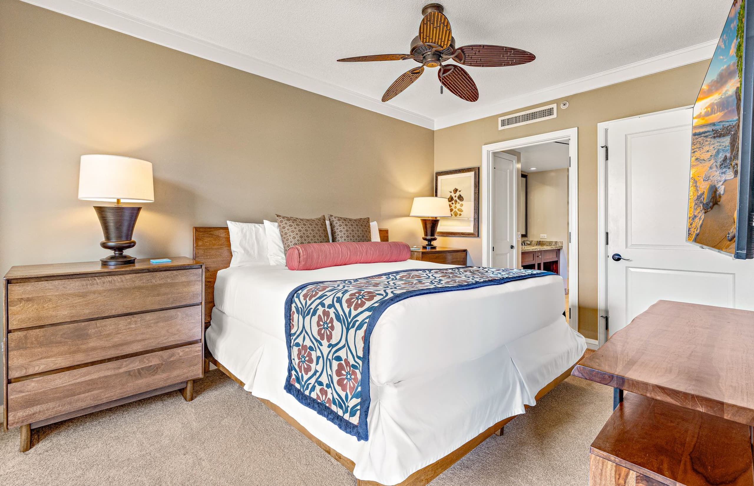 Condo in Lahaina · ★4.88 · 1 bedroom · 2 beds · 1 bath - Image 21
