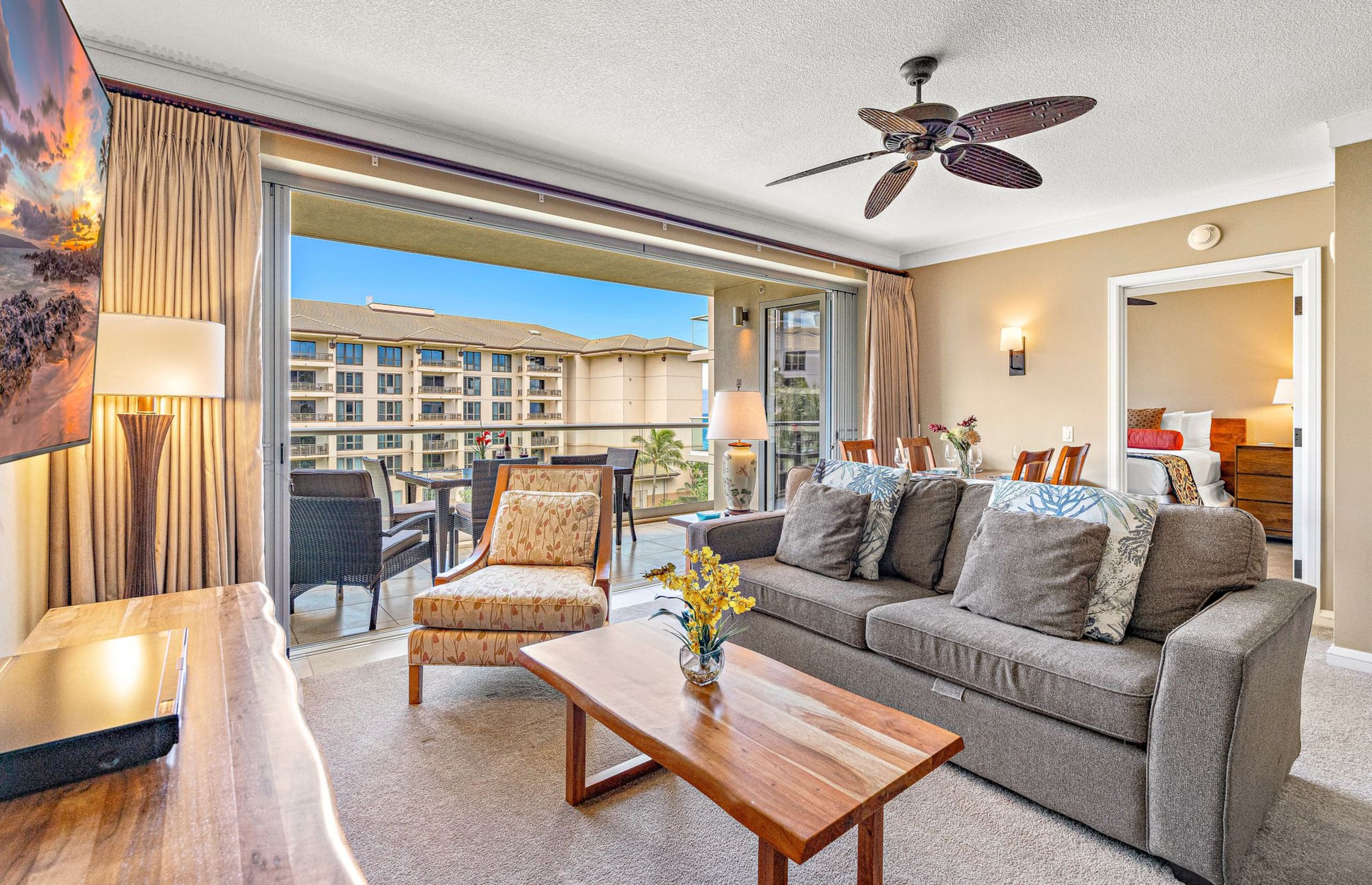 Condo in Lahaina · ★4.88 · 1 bedroom · 2 beds · 1 bath - Image 4