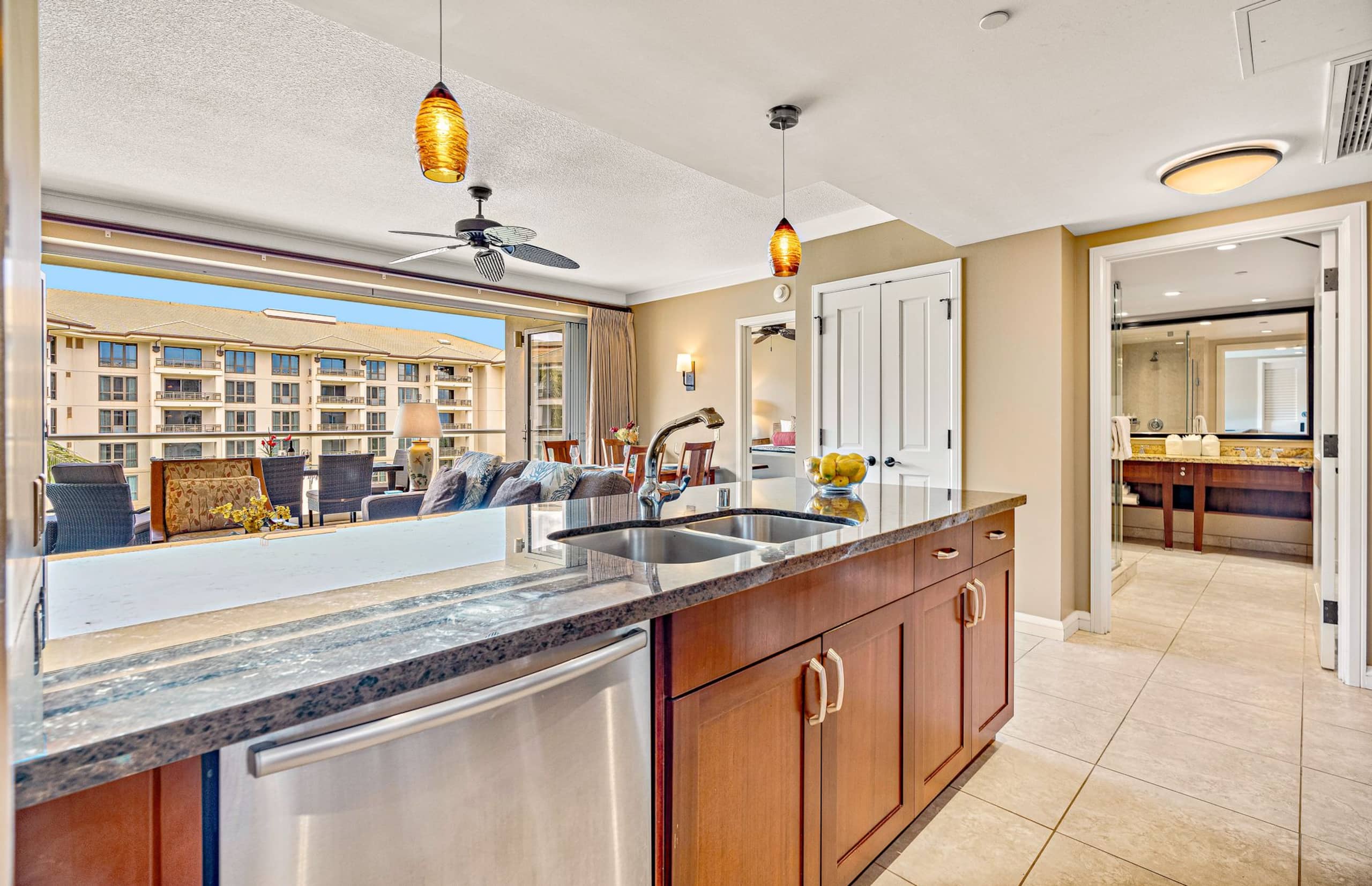 Condo in Lahaina · ★4.88 · 1 bedroom · 2 beds · 1 bath - Image 11