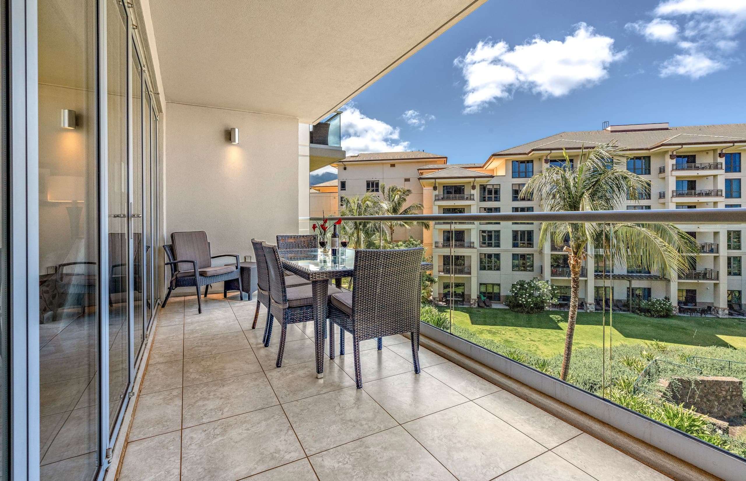 Condo in Lahaina · ★4.88 · 1 bedroom · 2 beds · 1 bath - Image 6