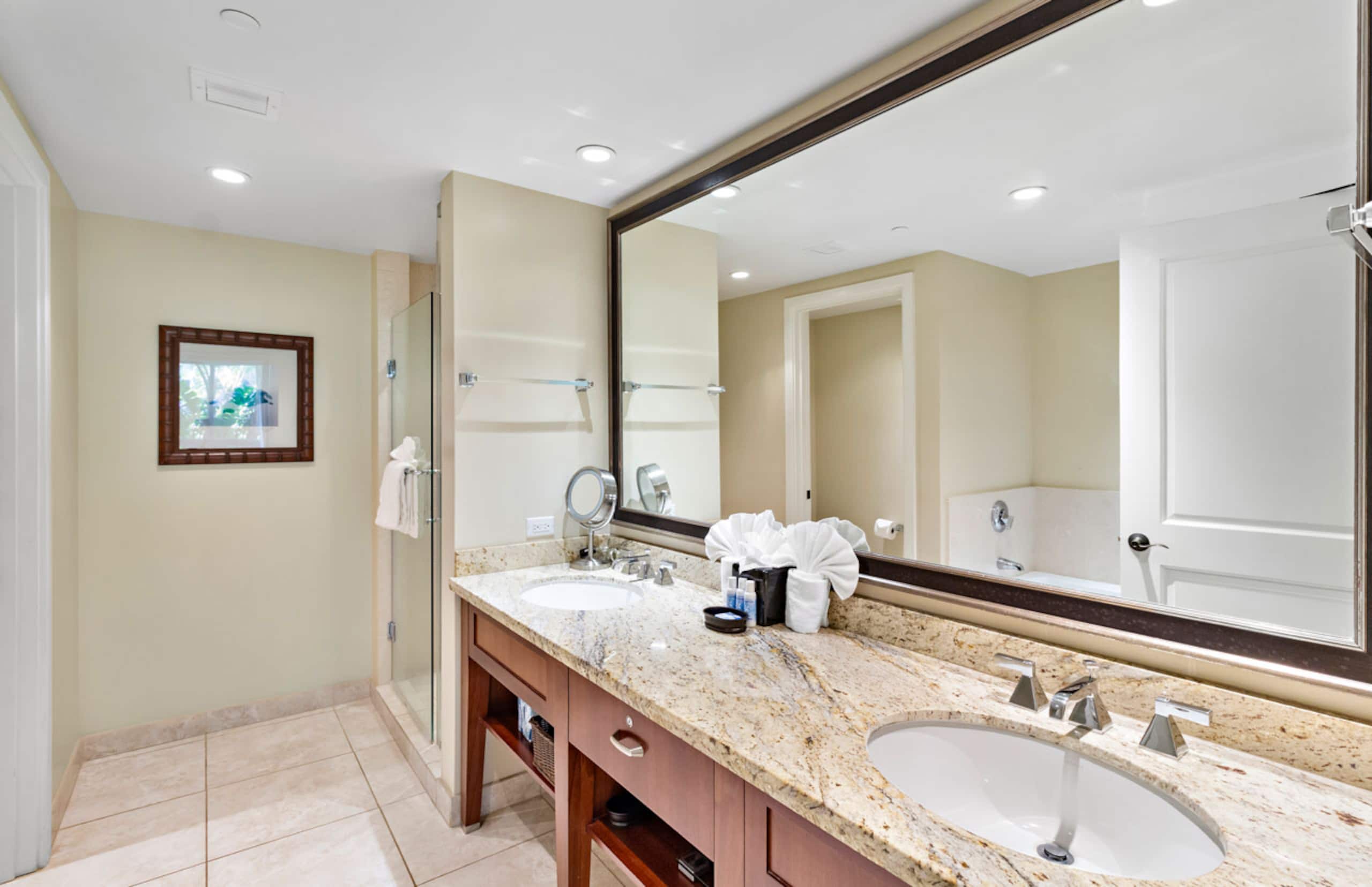 Condo in Lahaina · ★5.0 · 2 bedrooms · 3 beds · 2 baths - Image 16