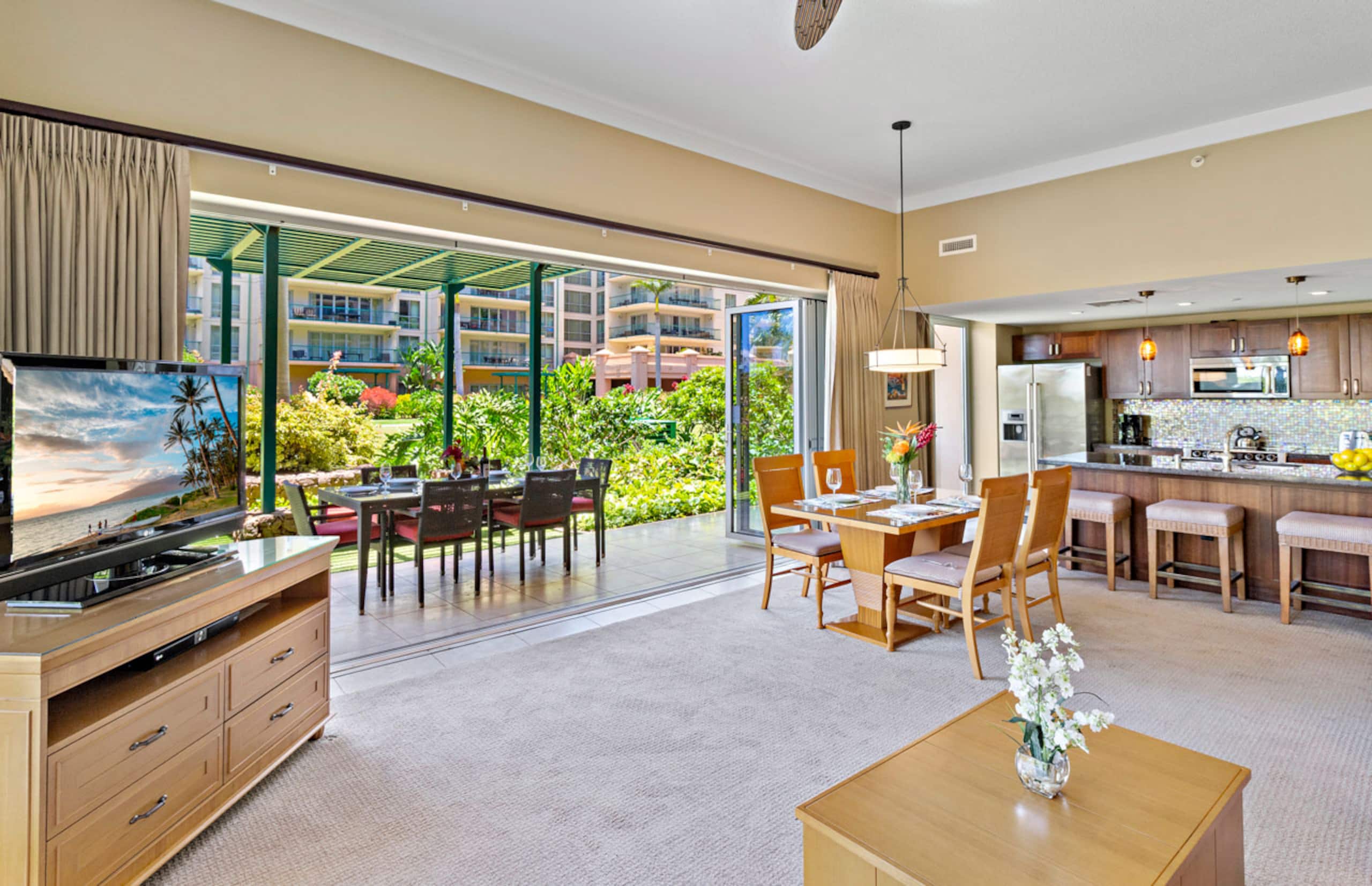 Condo in Lahaina · ★5.0 · 2 bedrooms · 3 beds · 2 baths - Image 13