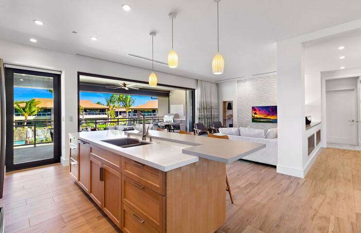 Maui Resort Rentals: Luana Garden Villas 12C gallery image 2