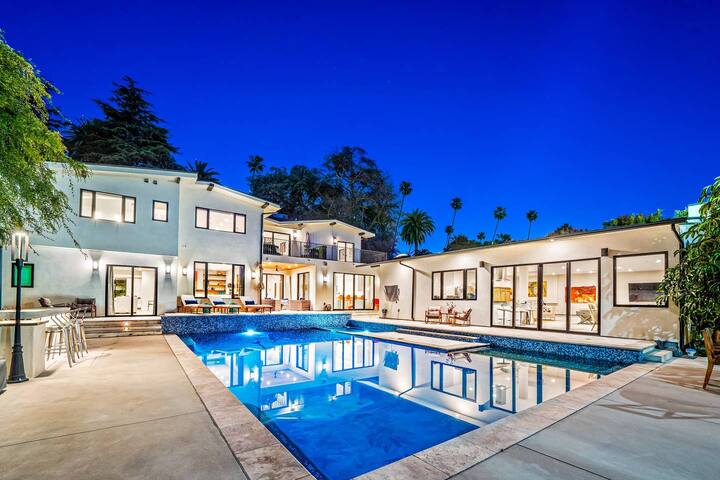 The Beverly Hills Estate & Tennis Court gallery image 3