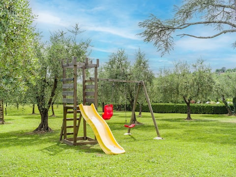 Historic Tuscan villa with pool & kids playground