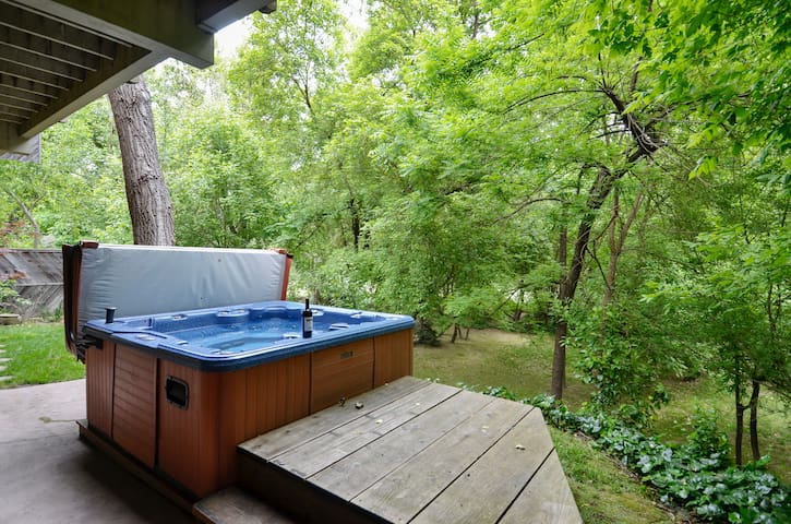 Russian River Vacation Homes managed Airbnb listing 1