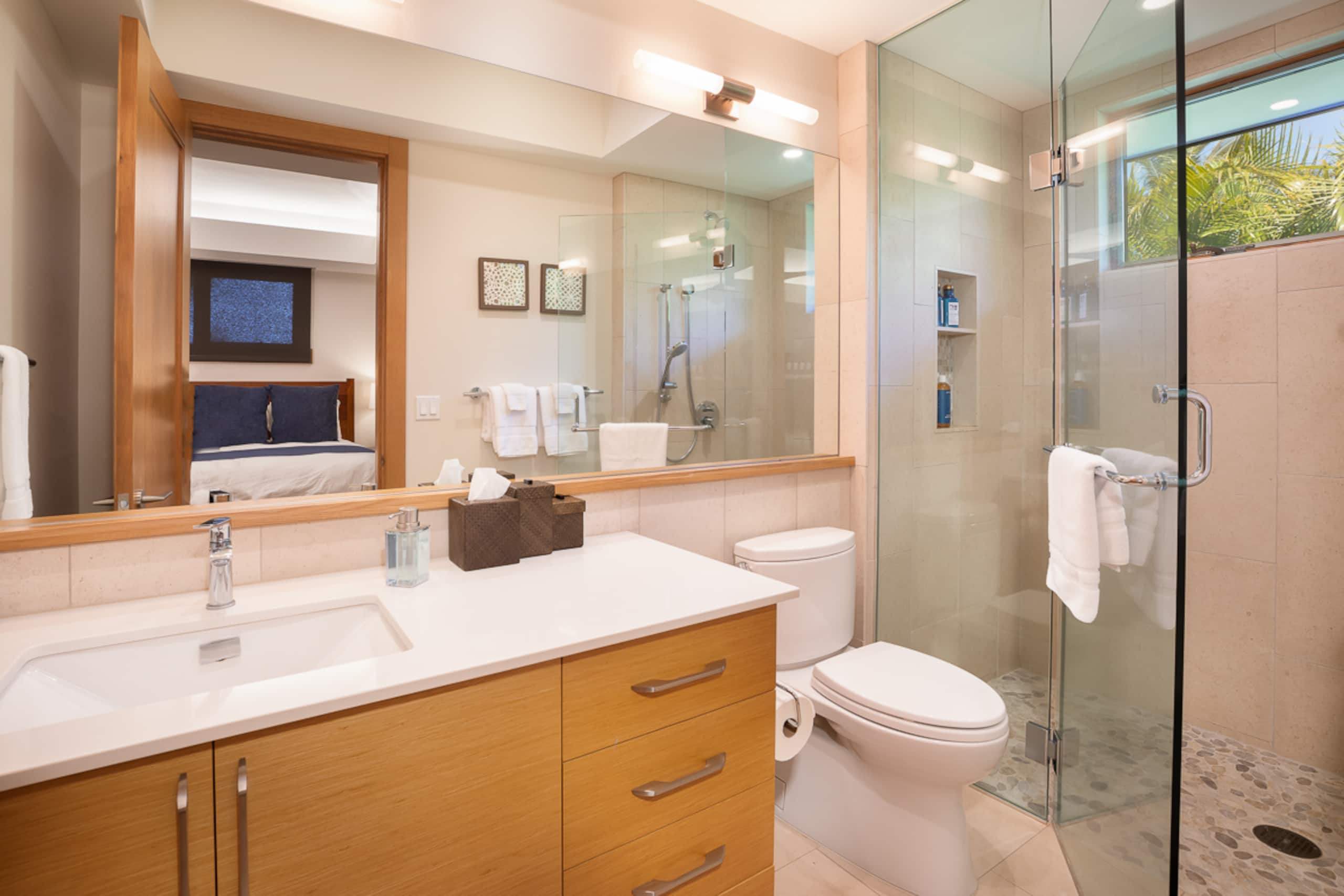 Home in Waimea · ★5.0 · 4 bedrooms · 6 beds · 4.5 baths - Image 33