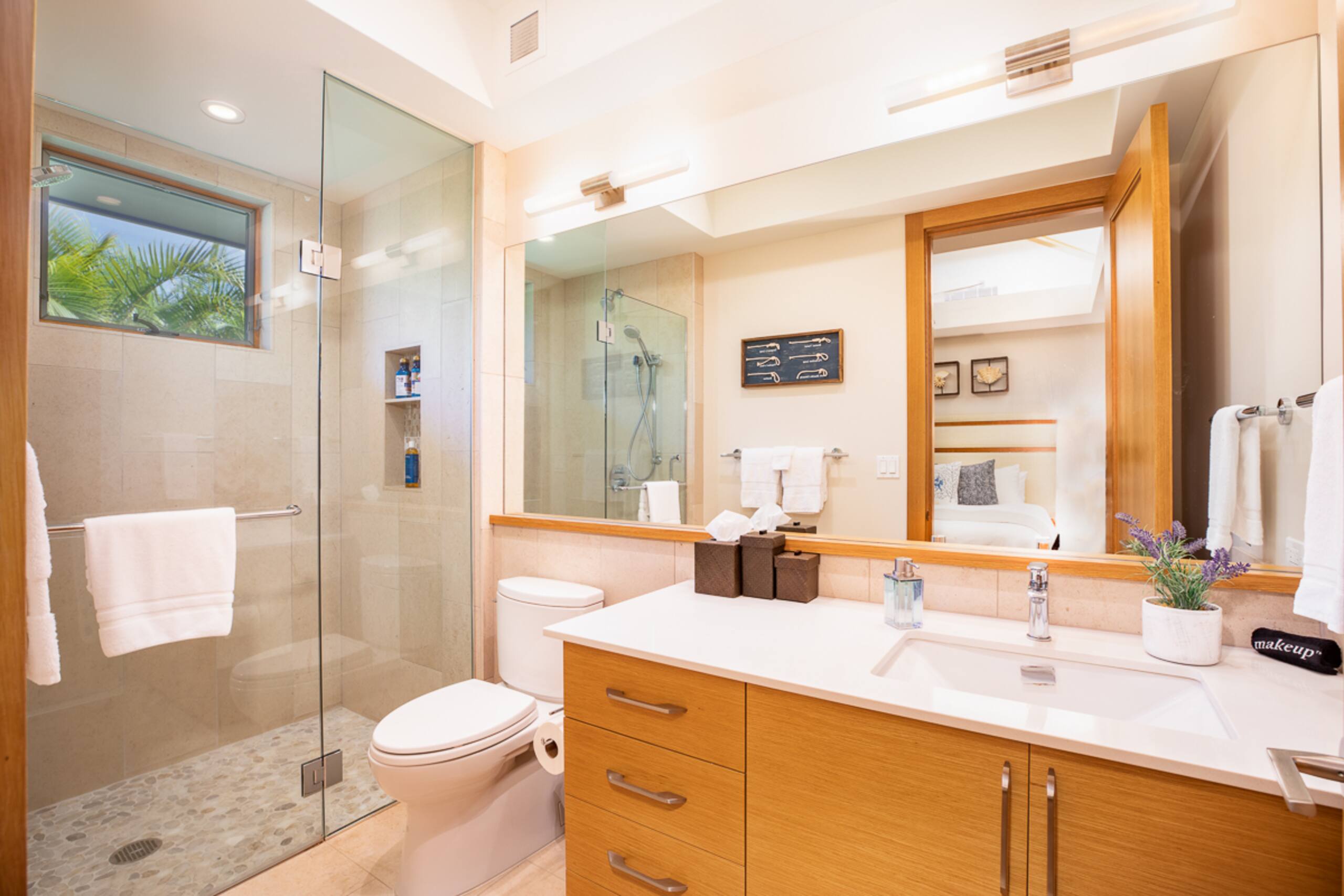 Home in Waimea · ★5.0 · 4 bedrooms · 6 beds · 4.5 baths - Image 32
