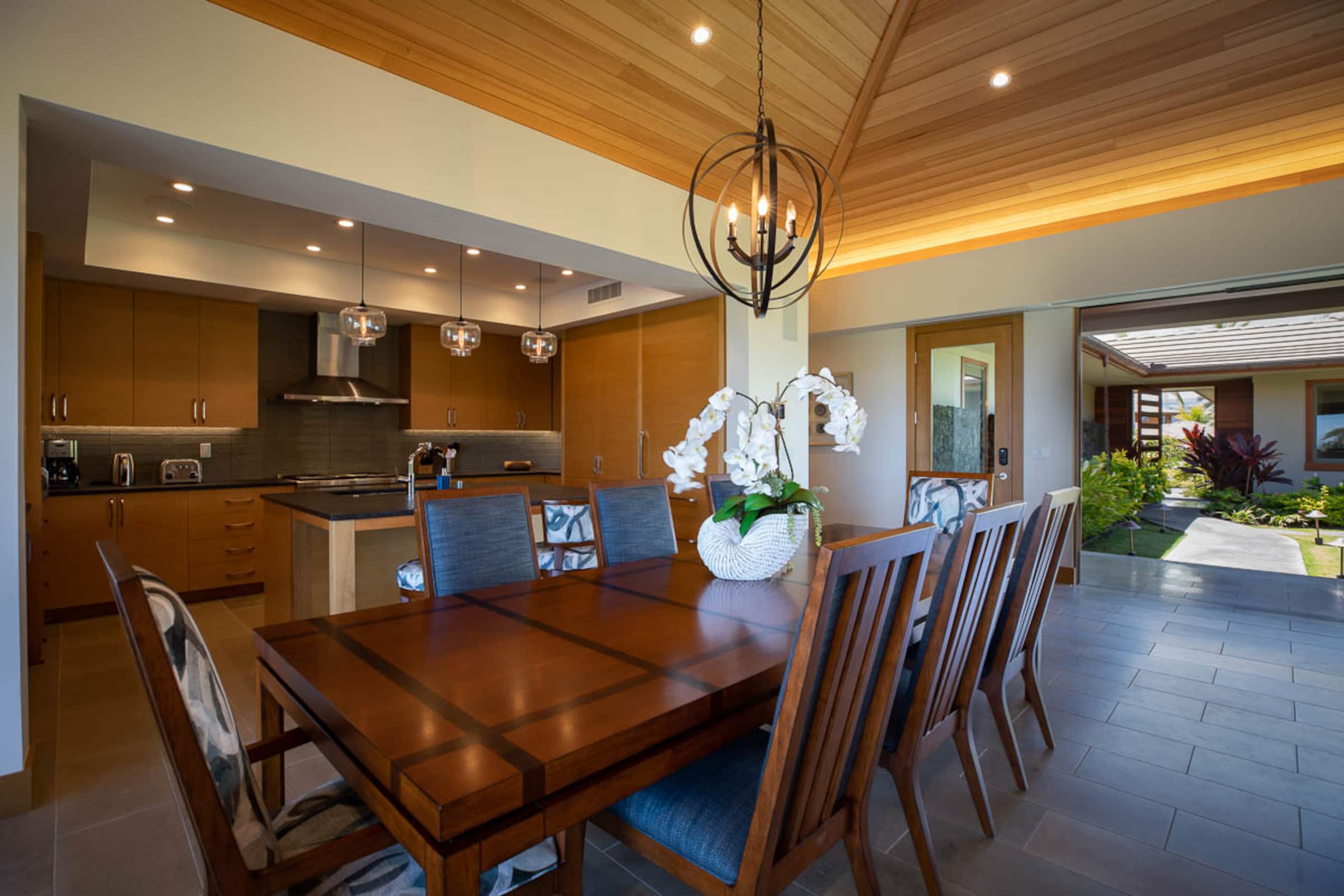 Home in Waimea · ★5.0 · 4 bedrooms · 6 beds · 4.5 baths - Image 12