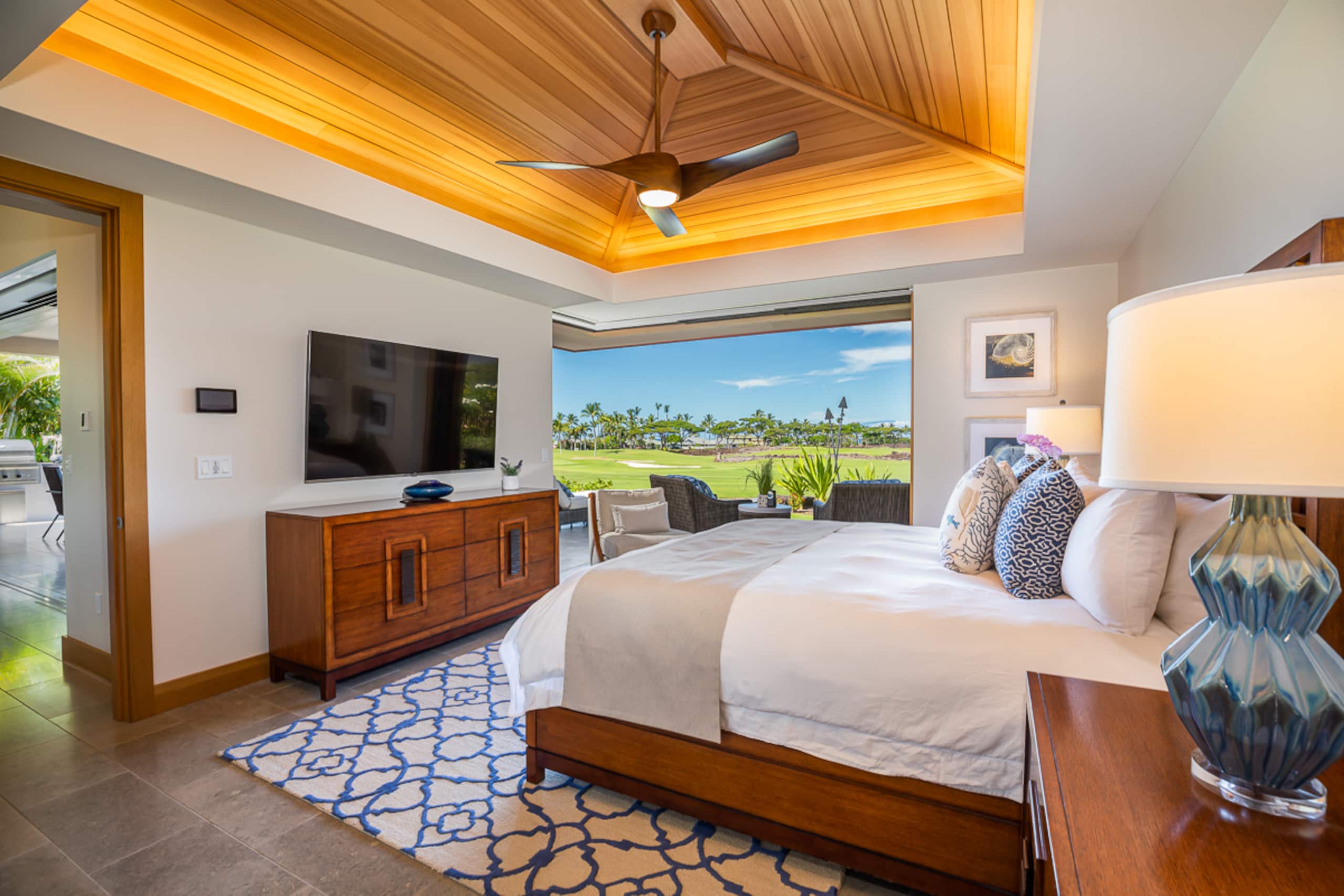 Home in Waimea · ★5.0 · 4 bedrooms · 6 beds · 4.5 baths - Image 15