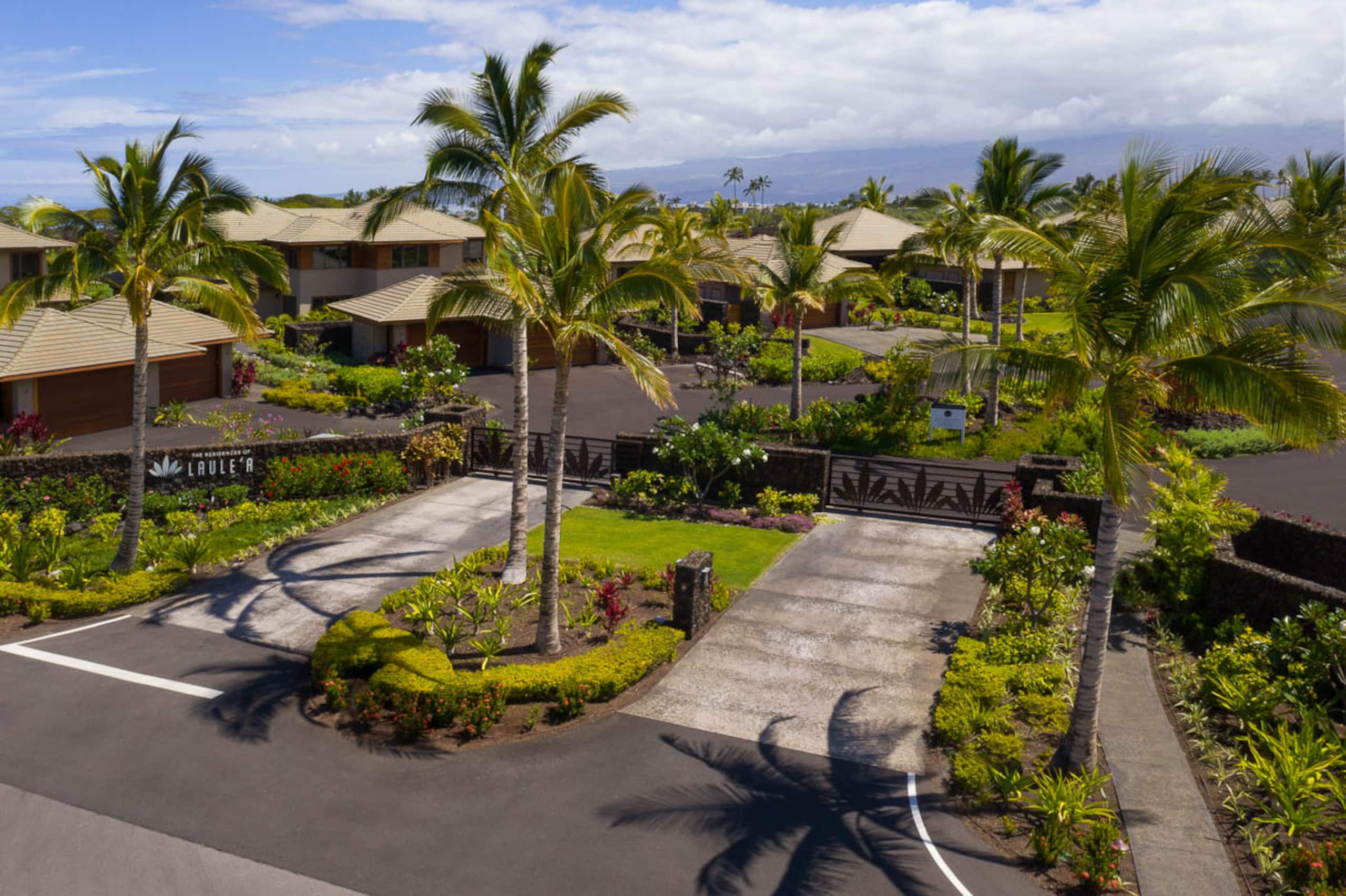 Home in Waimea · ★5.0 · 4 bedrooms · 6 beds · 4.5 baths - Image 42