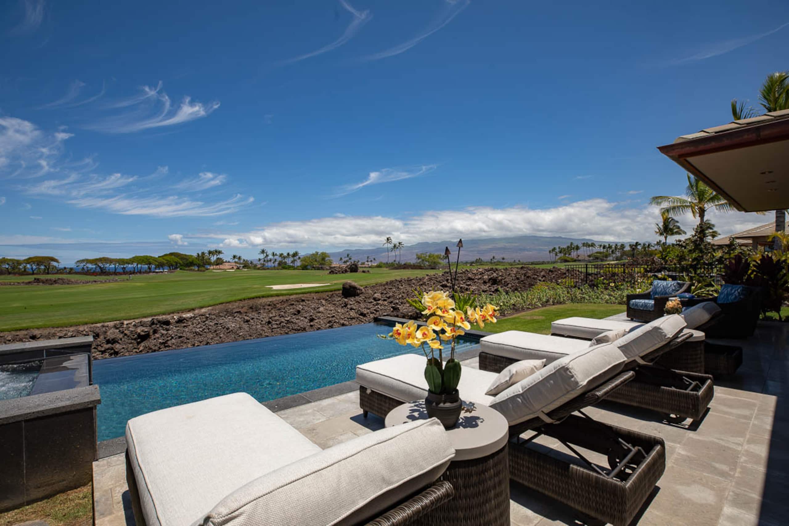 Home in Waimea · ★5.0 · 4 bedrooms · 6 beds · 4.5 baths - Image 7