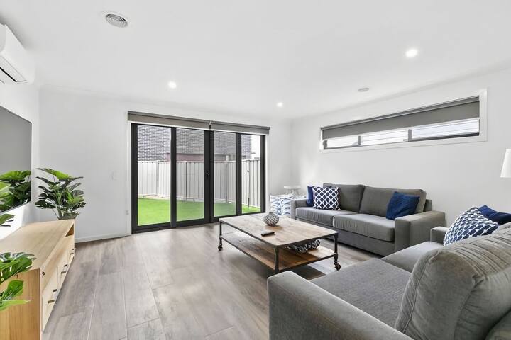 Central Beach House 52a gallery image 5