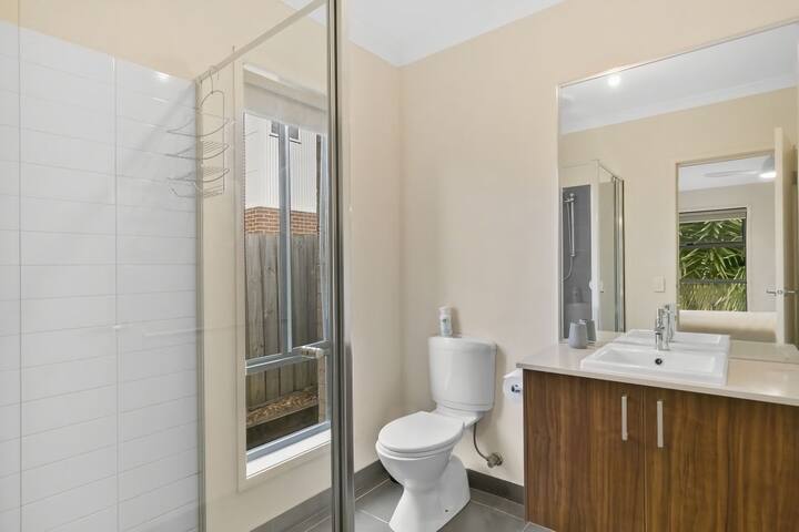 Ocean View Crescent 59 gallery image 3