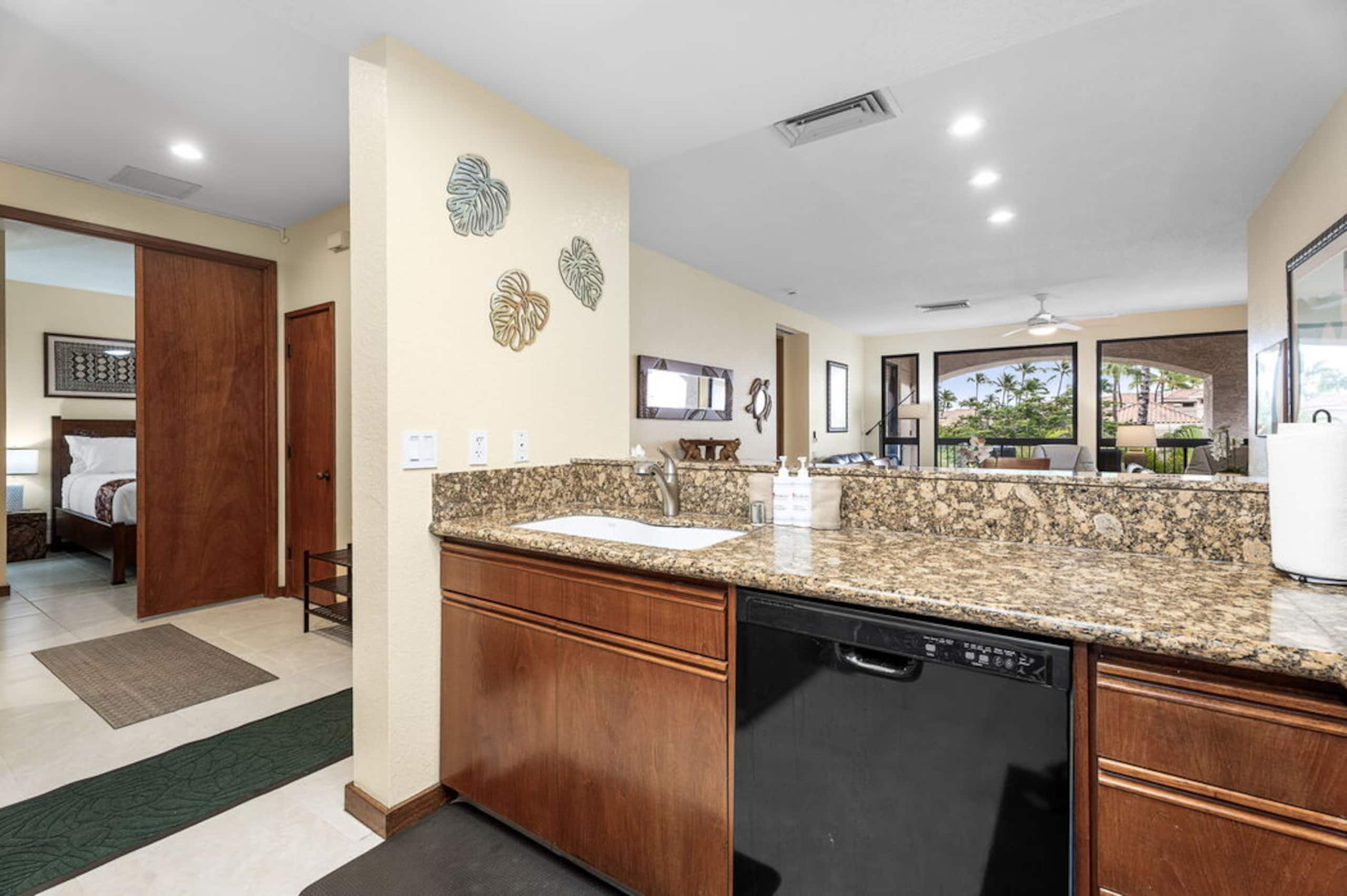 Waikoloa Condo w/ Large Lanai + Golf Views - Photo 8