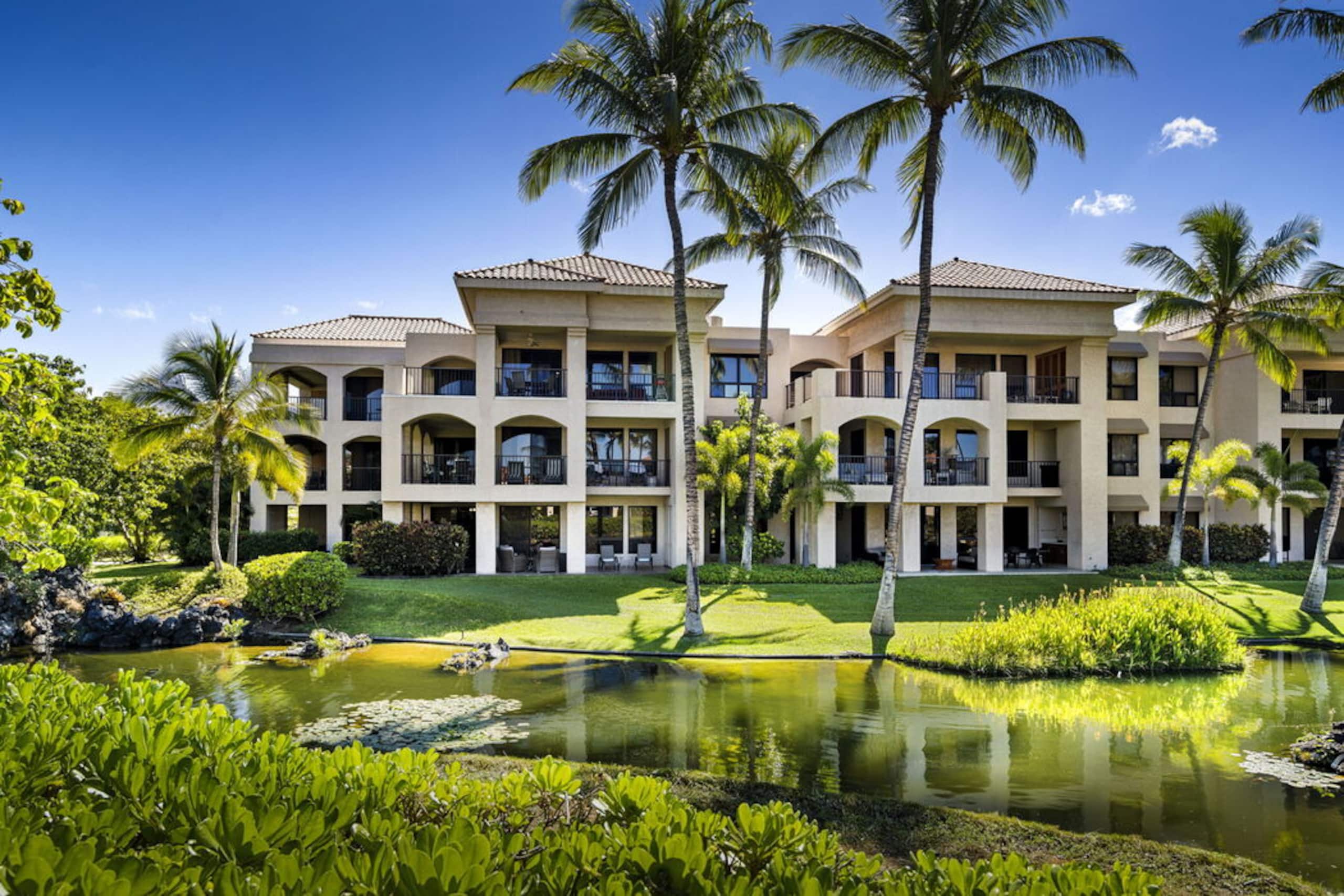 Waikoloa Condo w/ Large Lanai + Golf Views - Main photo