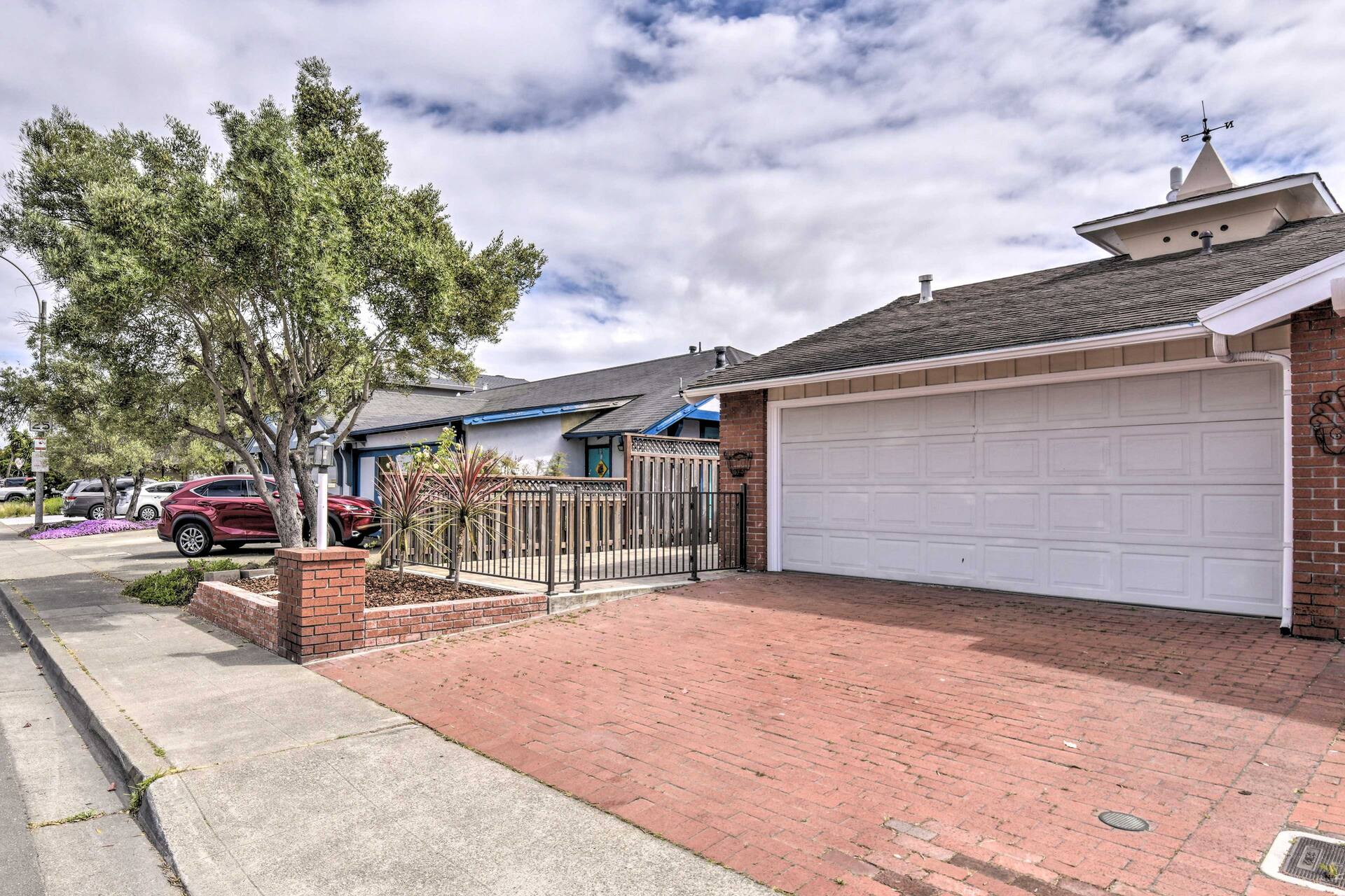Ideally Located San Francisco Bay Home w/ Sunroom! — foto 3