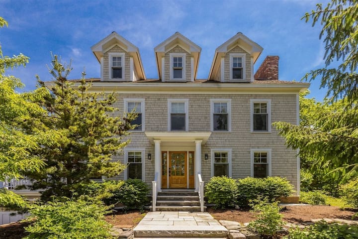 Coastline Vacation Rentals managed Airbnb listing 3