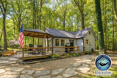 A Relaxation Station | Pet-Friendly + Hot Tub