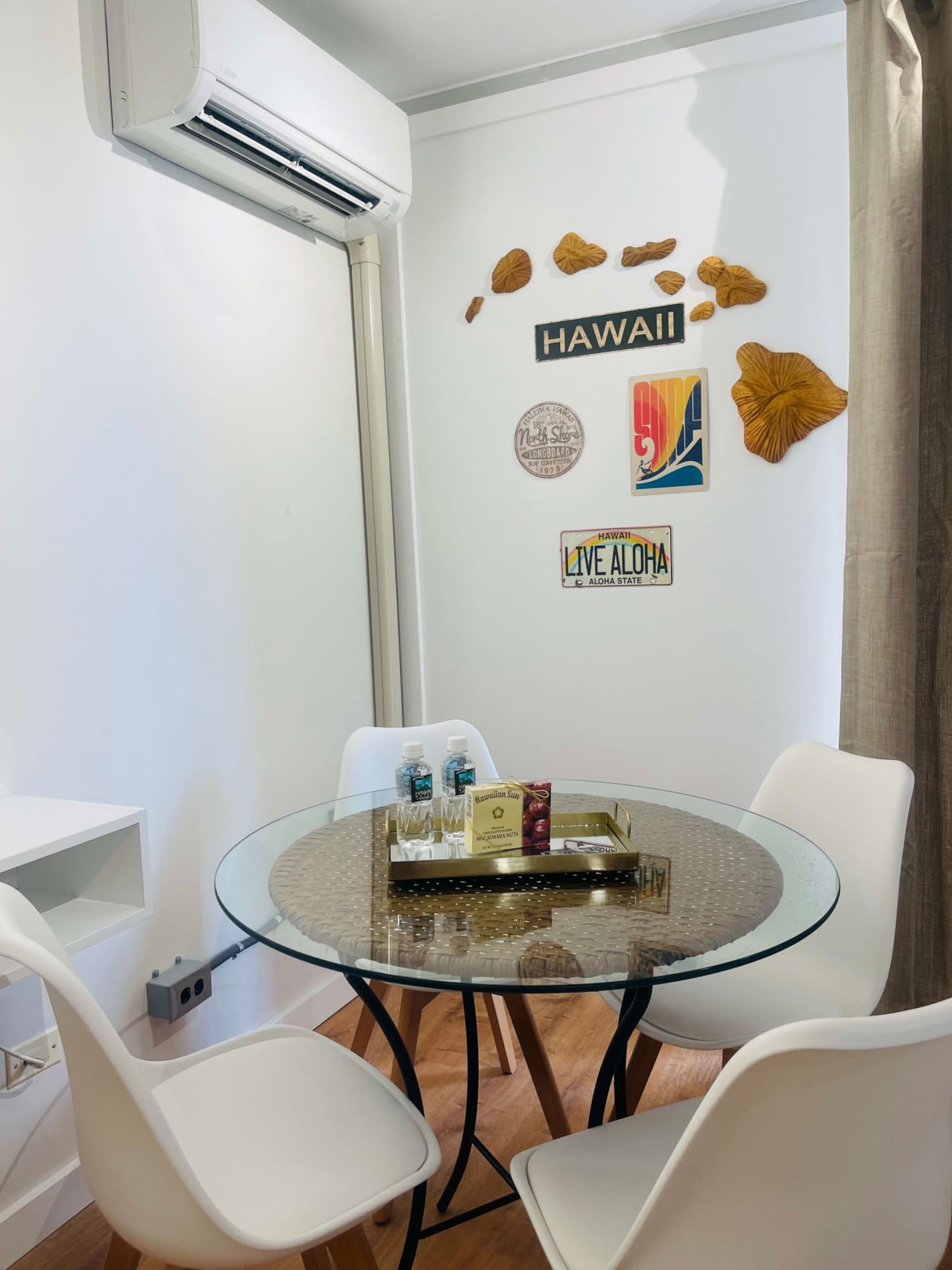 Condo in Honolulu · ★4.86 · Studio · 2 beds · 1 private bath - Image 10