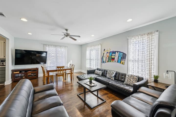Huge Duplex Home With 9 Bedrooms! - Atlanta, GA
