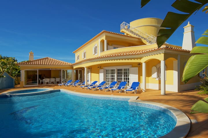 Algarve Villa Holidays managed Airbnb listing 3