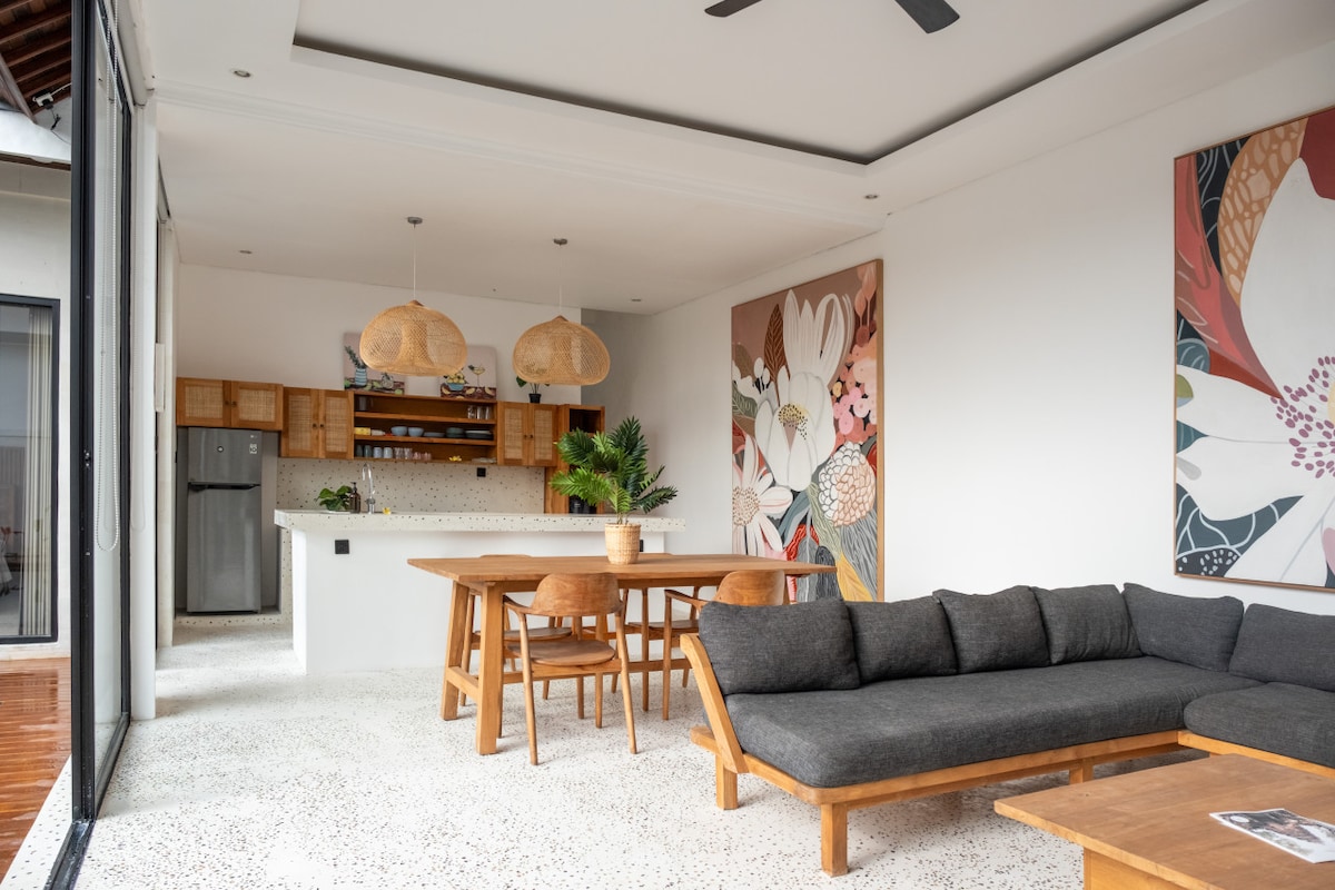 Villa in Kecamatan Ubud · ★4.75 · 2 bedrooms · 2 beds · 2 baths, συγκρίσιμο Airbnb