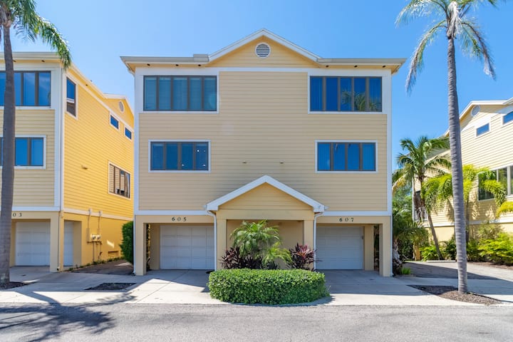Private Townhome Steps From The Beach And Right Next To The Pool - Longboat Key, FL
