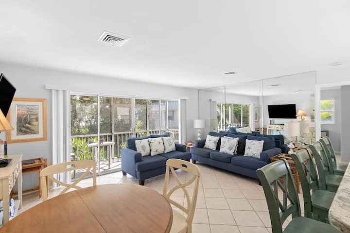 2nd-floor Gulffront Outrigger #6 Condo By Rva - Longboat Key, FL