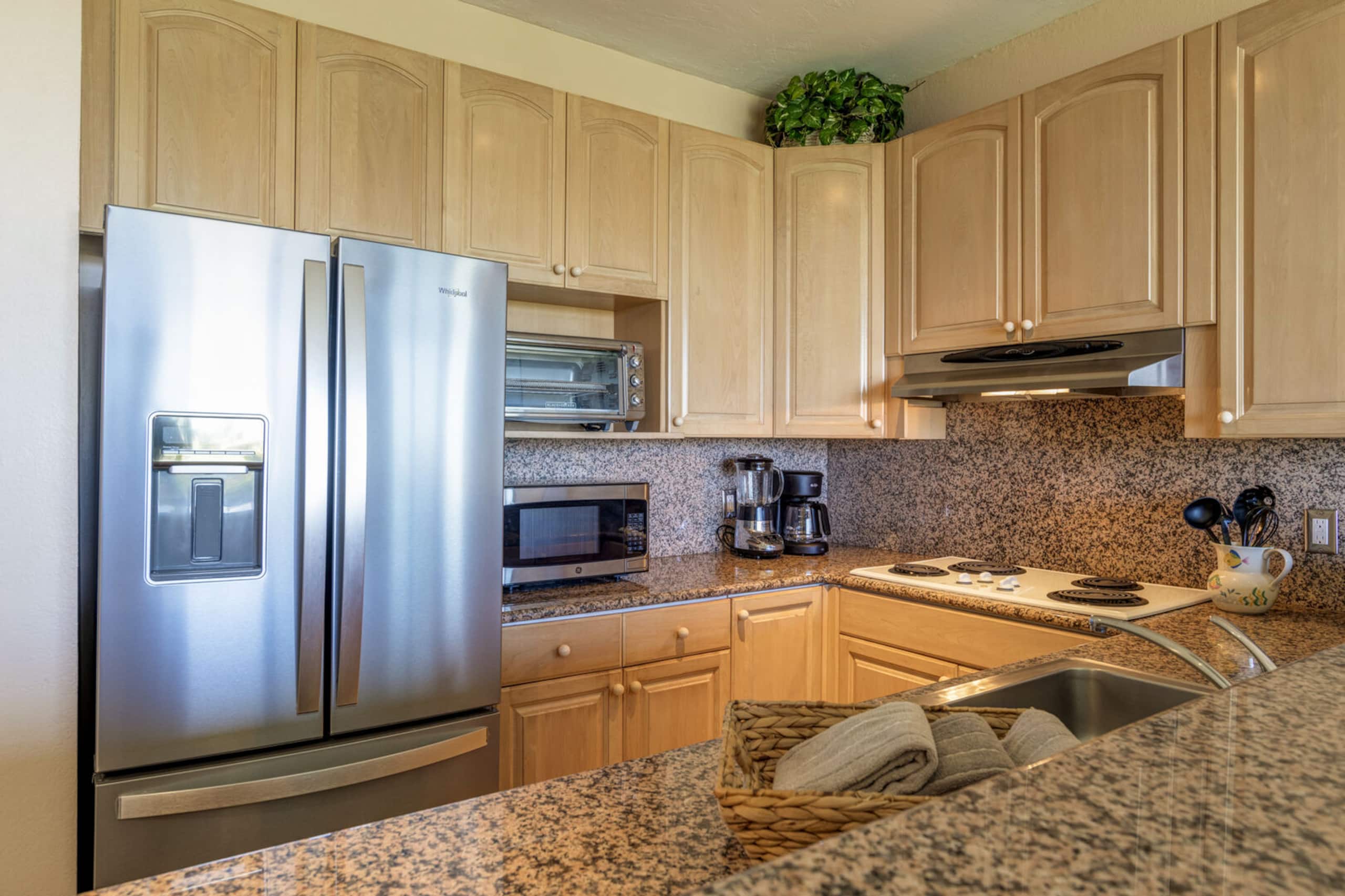 Condo in Lahaina · ★4.72 · 1 bedroom · 2 beds · 1 private bath - Image 10