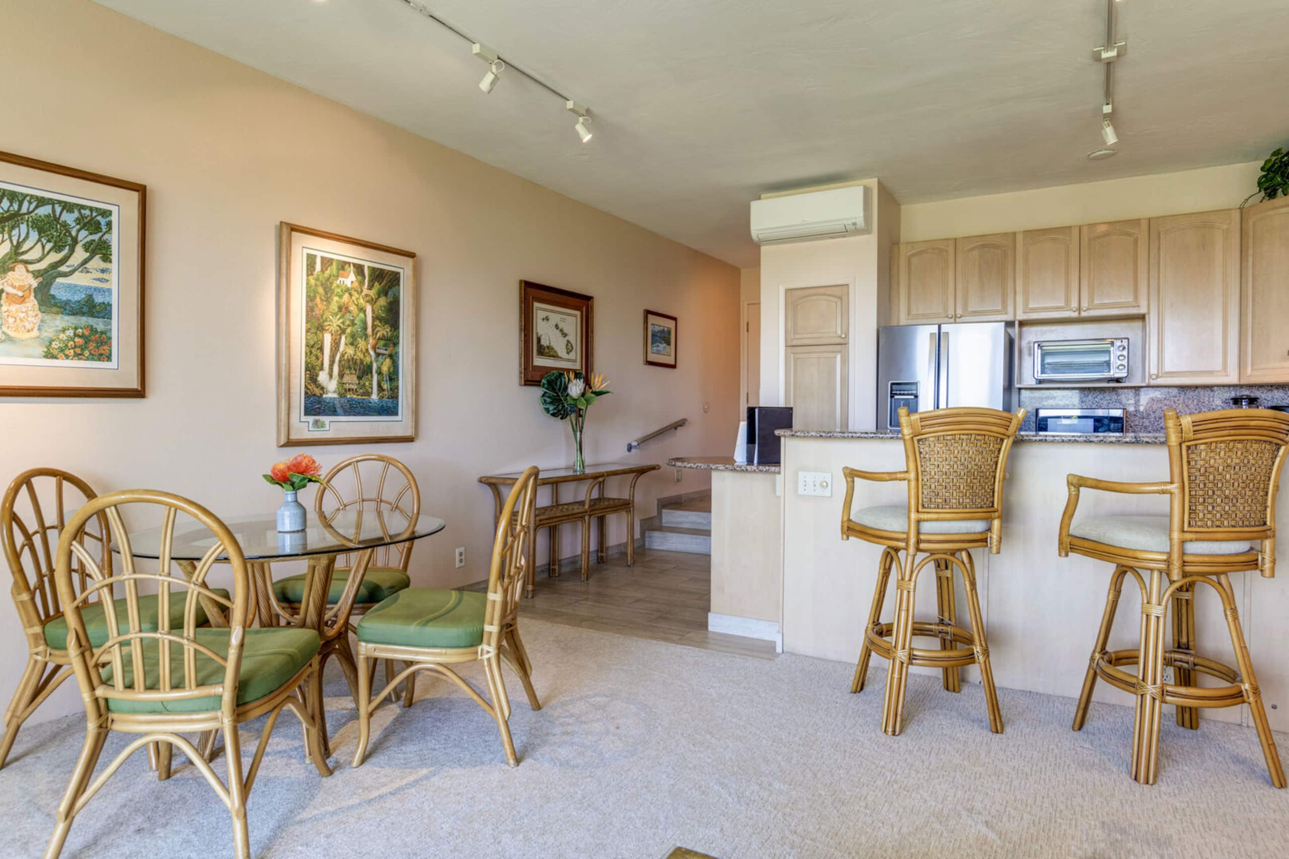 Condo in Lahaina · ★4.72 · 1 bedroom · 2 beds · 1 private bath - Image 6