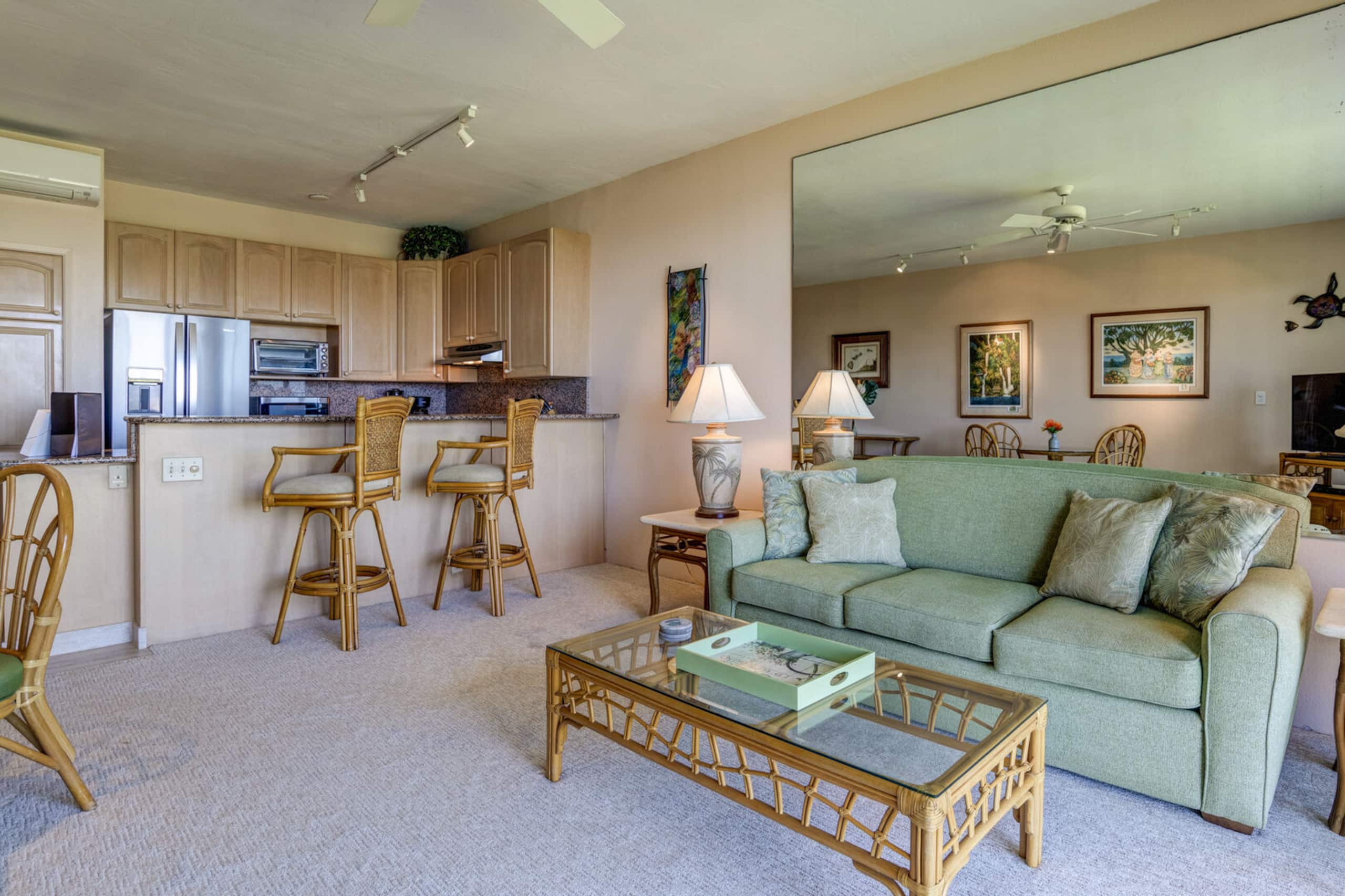 Condo in Lahaina · ★4.72 · 1 bedroom · 2 beds · 1 private bath - Image 5