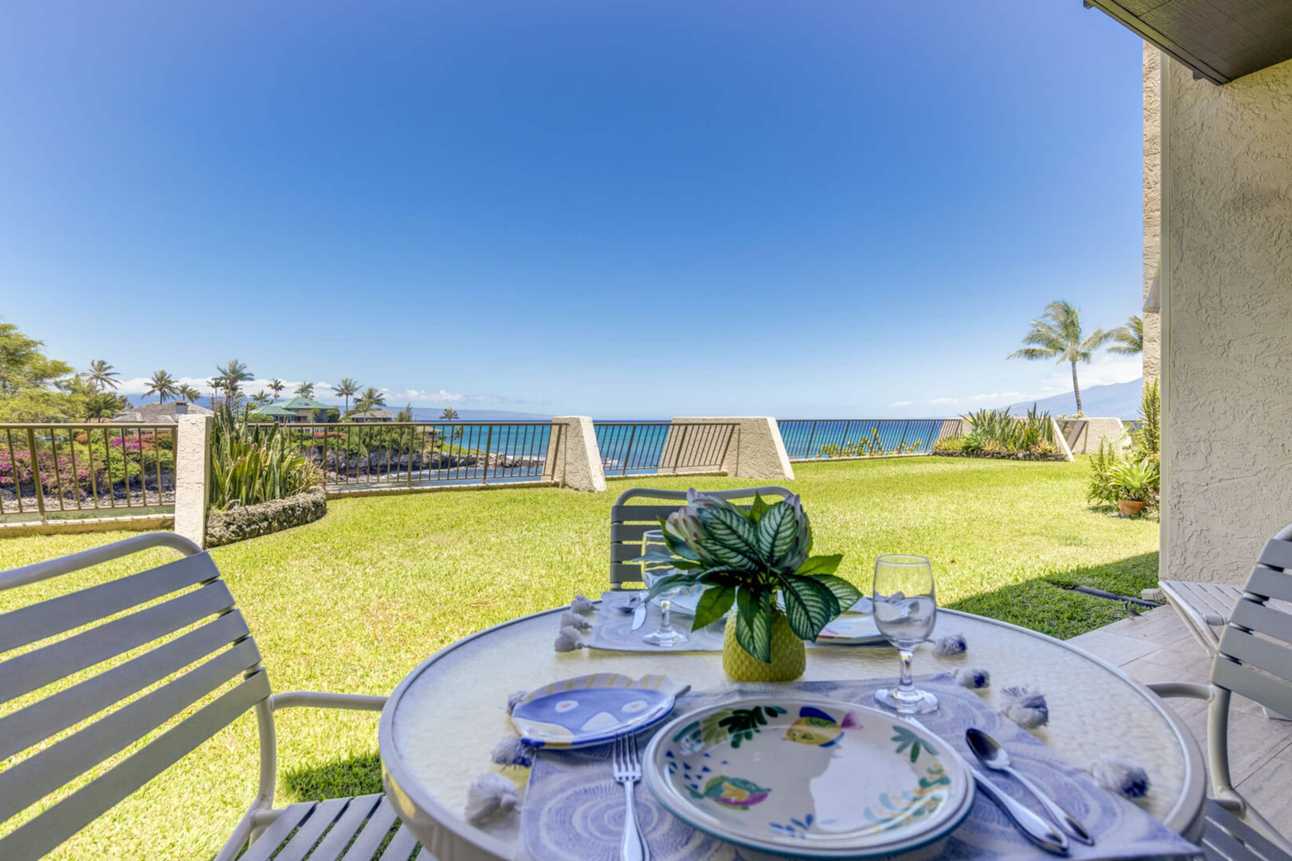 Condo in Lahaina · ★4.72 · 1 bedroom · 2 beds · 1 private bath - Image 1