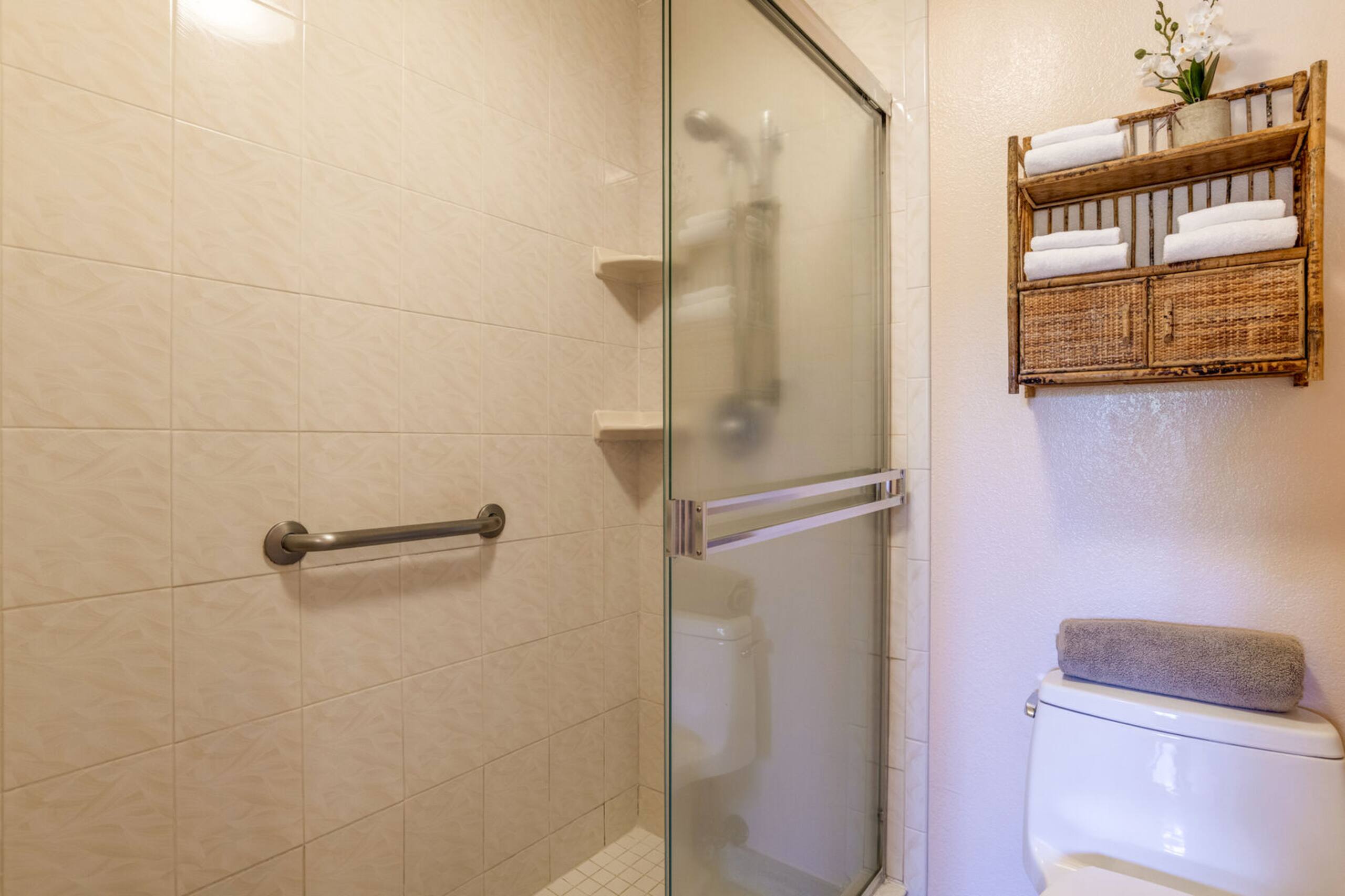 Condo in Lahaina · ★4.72 · 1 bedroom · 2 beds · 1 private bath - Image 21