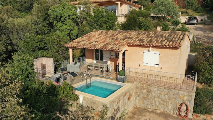 Villa Récemment Rénovée Tout Confort Avec Piscine - Zonza