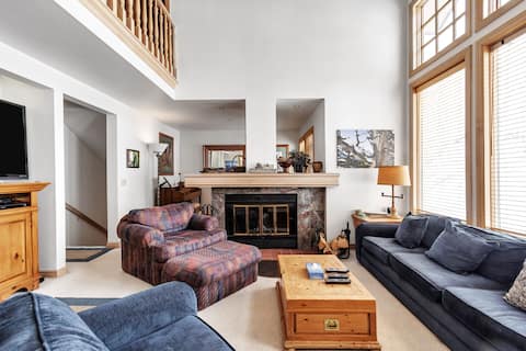 Cecret Mountain Lodge