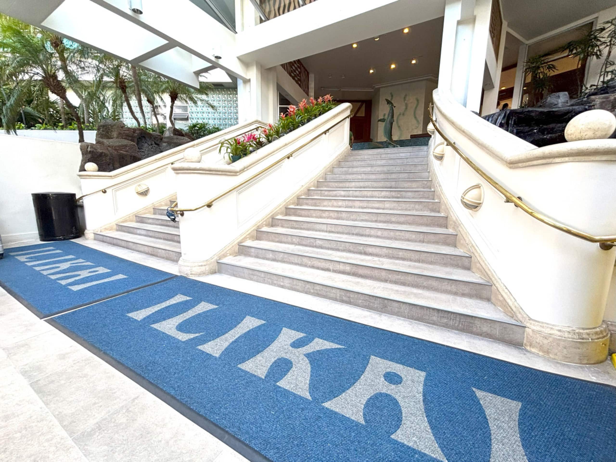 Condo in Honolulu · ★4.44 · 2 bedrooms · 4 beds · 2 private baths - Image 36