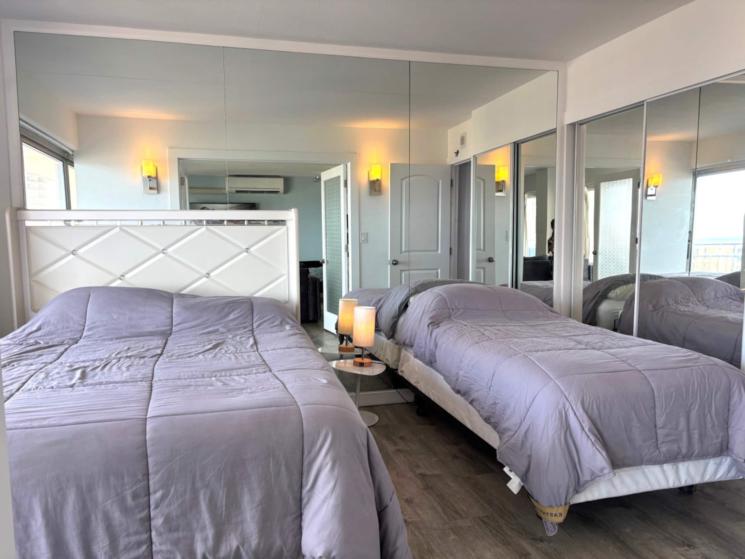 Condo in Honolulu · ★4.44 · 2 bedrooms · 4 beds · 2 private baths - Image 14