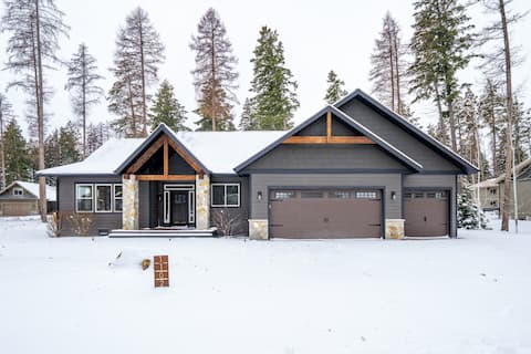Luxury Glacier Retreat Near Whitefish Skiing