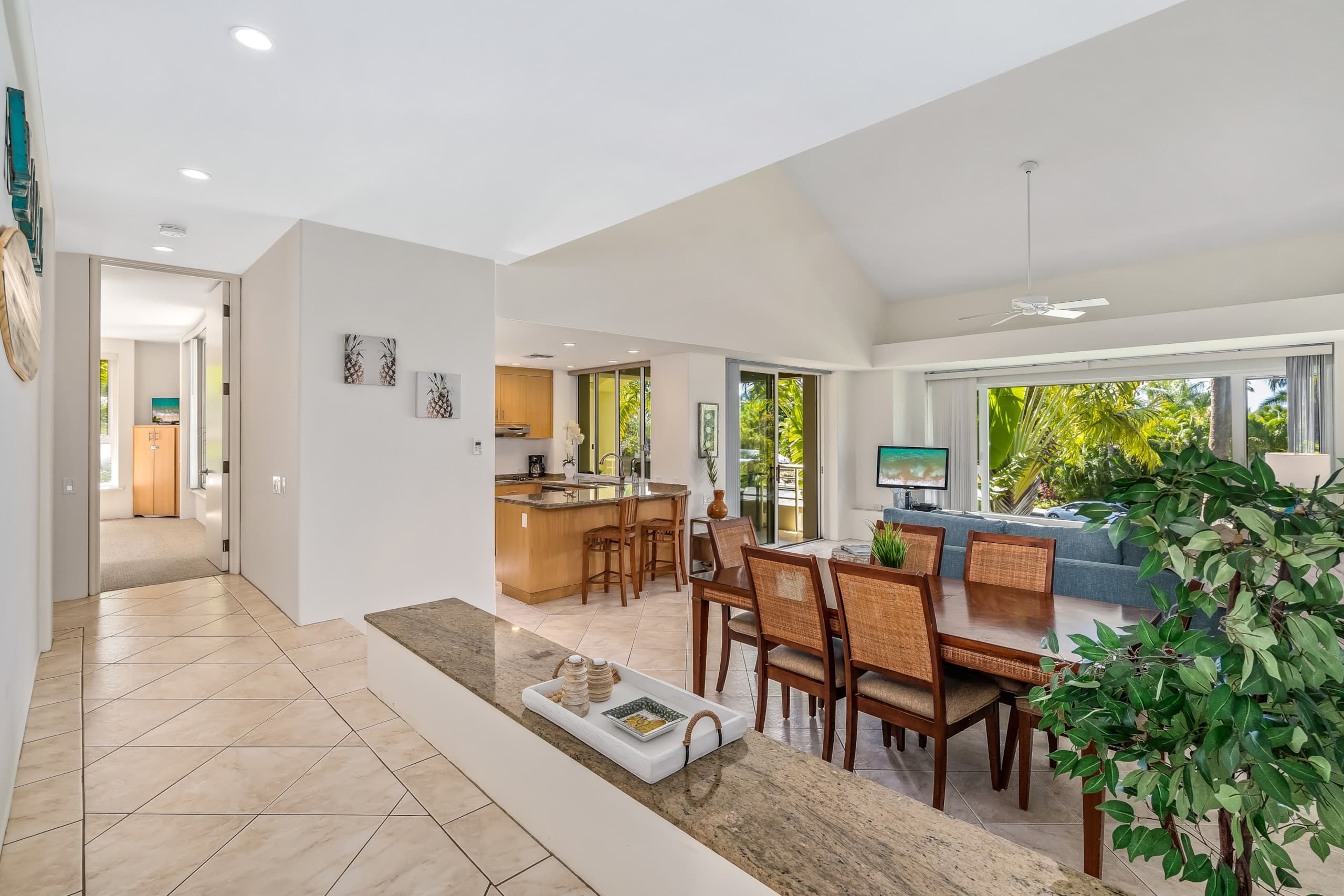 Condo in Wailea · ★5.0 · 2 bedrooms · 4 beds · 2 baths - Image 13