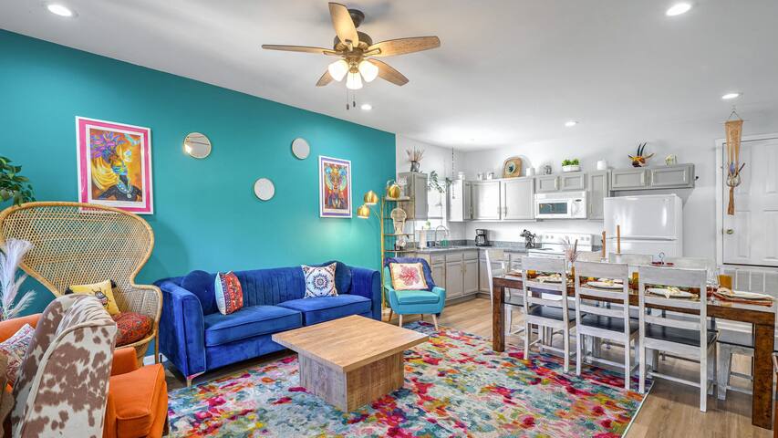 New Cowboy Pool! 6BR by FQ | EV Charger | Parking gallery image 3