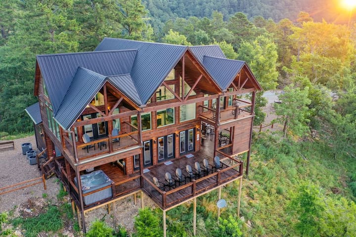 Rustic Luxe Cabins Broken Bow managed Airbnb listing 1