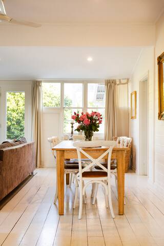 Harvest House @ Harvest Farm. Idyllic cottage stay gallery image 4