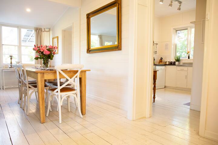 Harvest House @ Harvest Farm. Idyllic cottage stay gallery image 5
