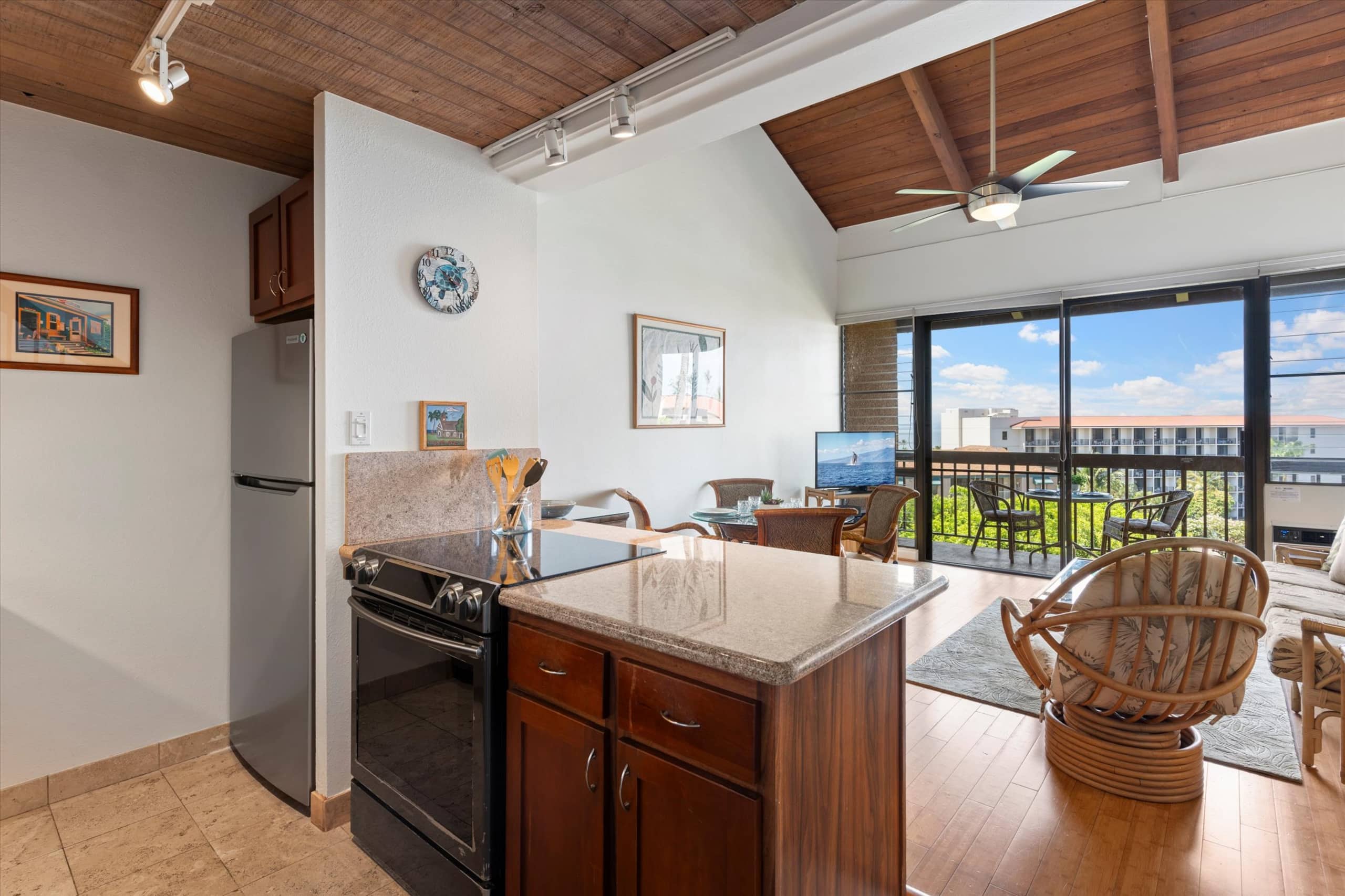 Condo in Kihei · ★4.49 · 2 bedrooms · 4 beds · 2 baths - Image 32