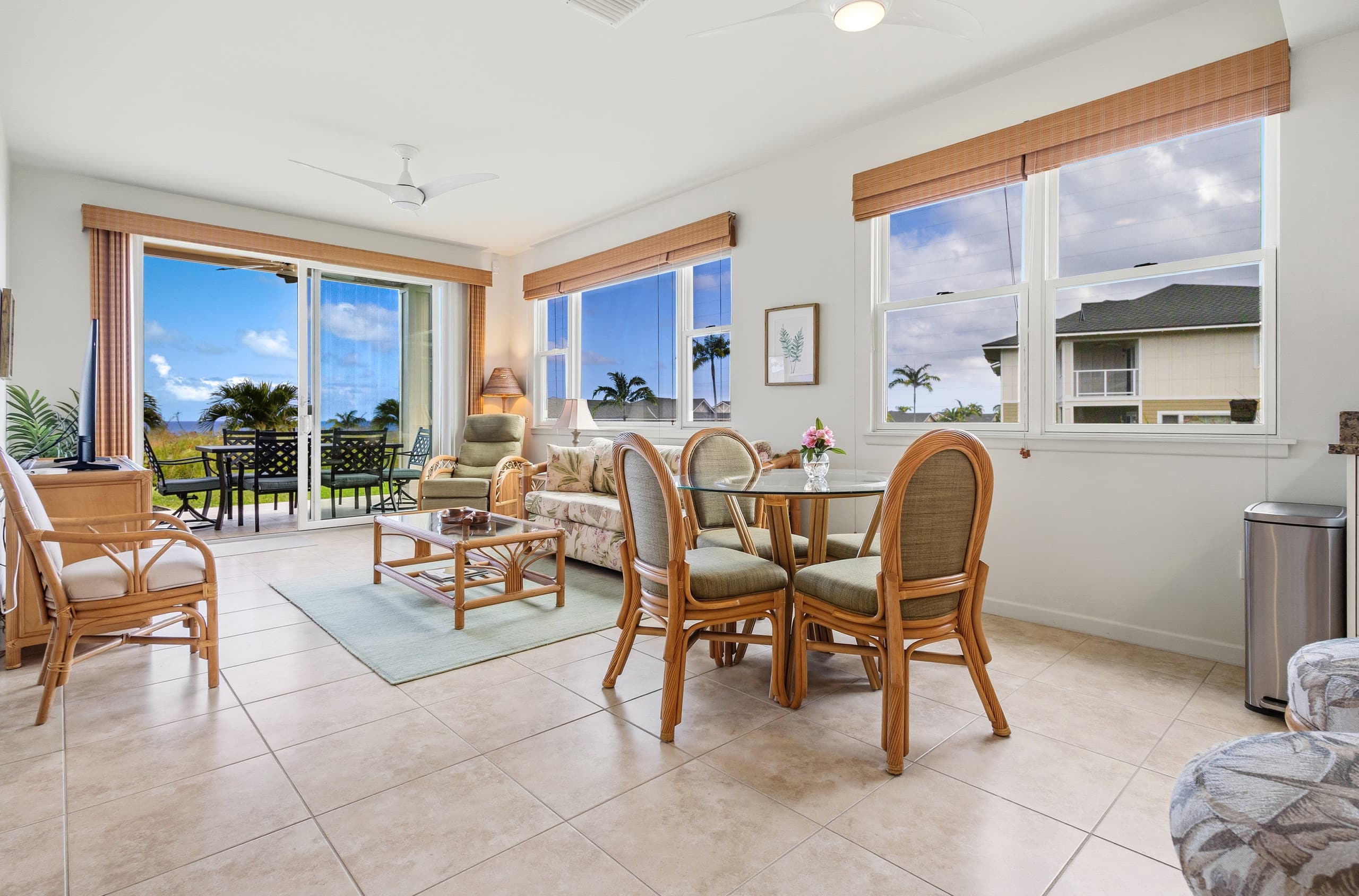 Condo in Kailua-Kona · ★5.0 · 2 bedrooms · 4 beds · 2.5 private baths - Image 3